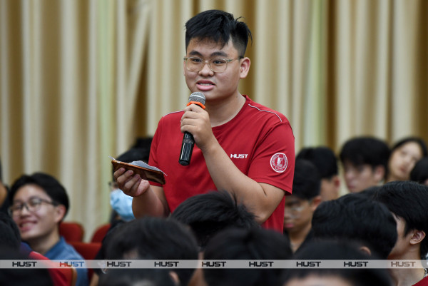 Sinh viên Nhà cái uy tín io
 giao lưu với giải thưởng Nhân tài Đất Việt 2023